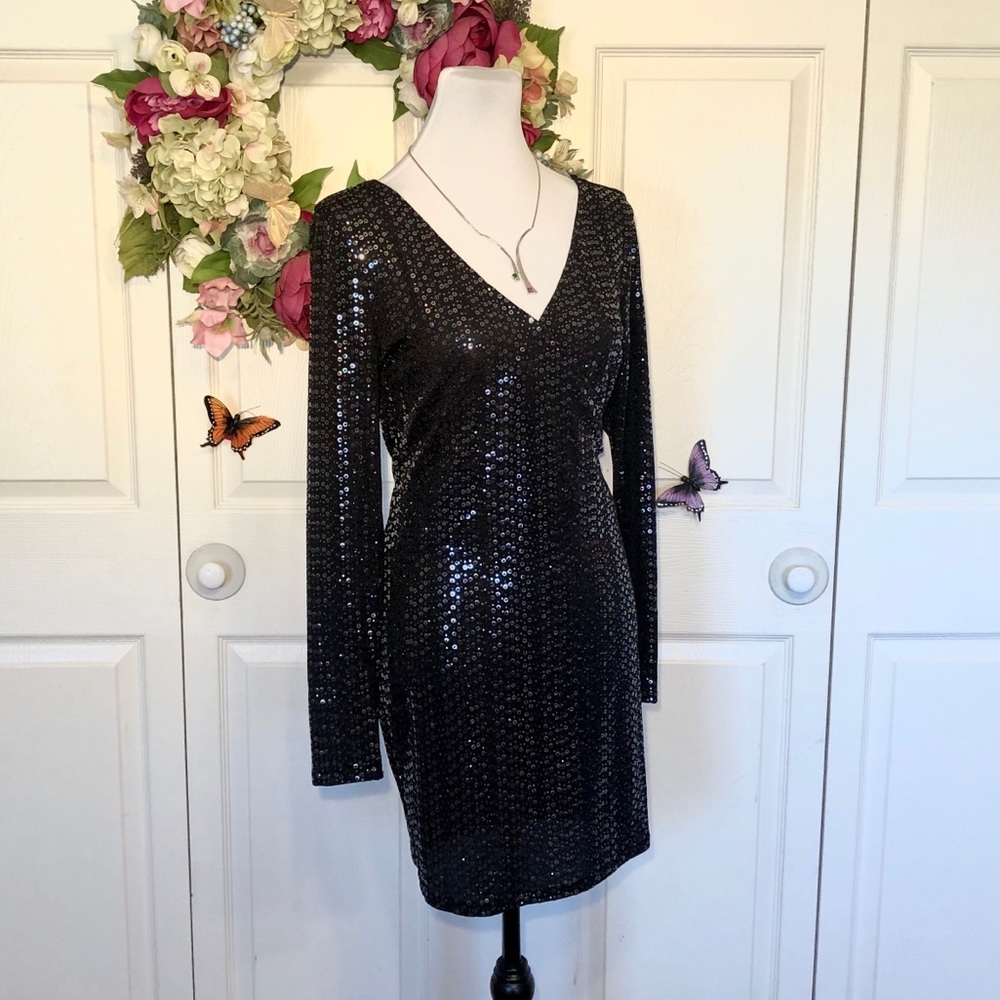 Leith Crossover Long Sleeve Sexy Sequin Mini Dress